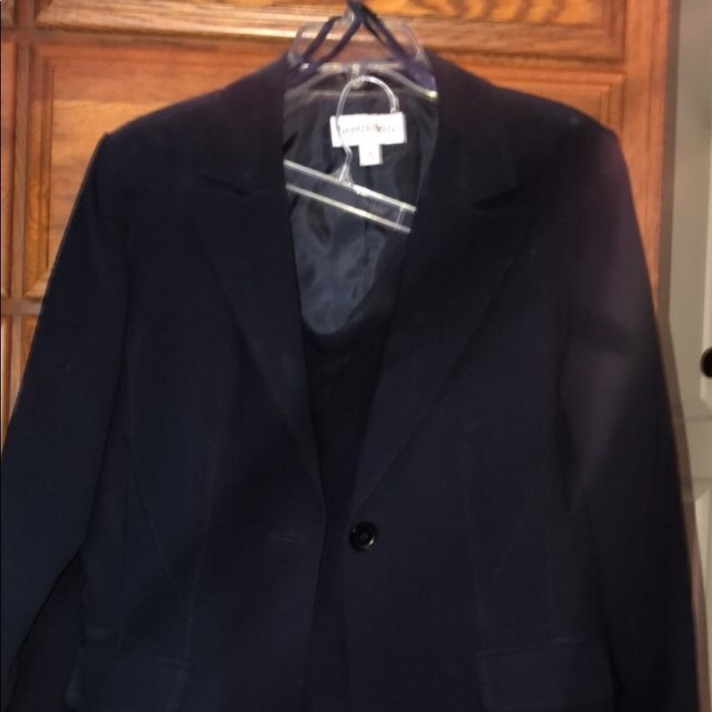 Women’ Suit
